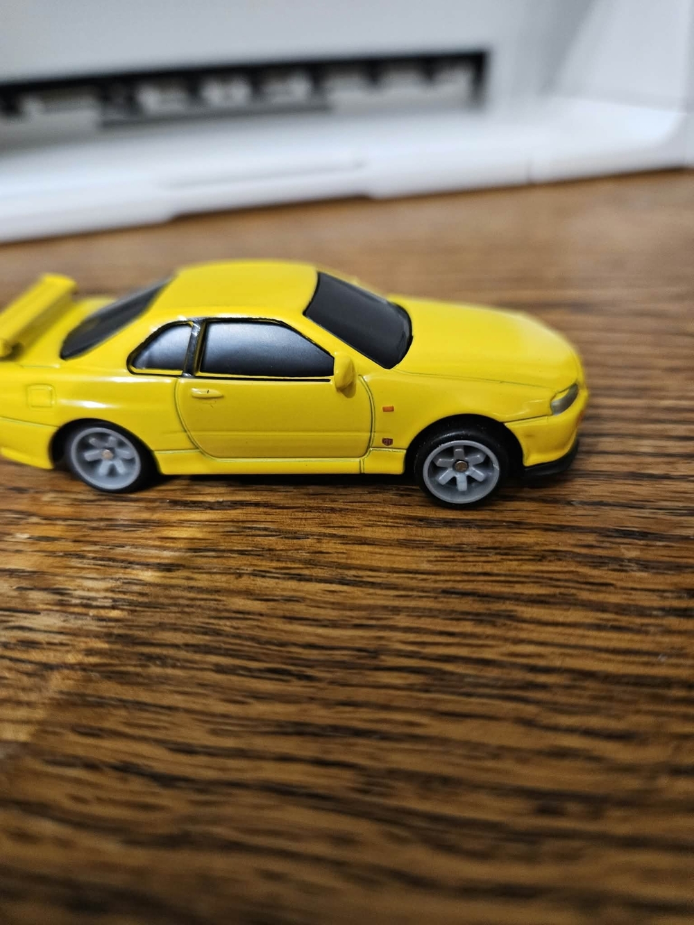 Adventure Force 1:64 Nissan Skyline GT-R r34